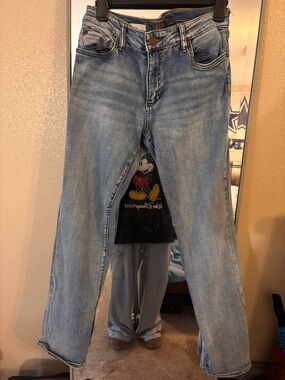 Light Blue Women’s Slim Boyfriend Jeans